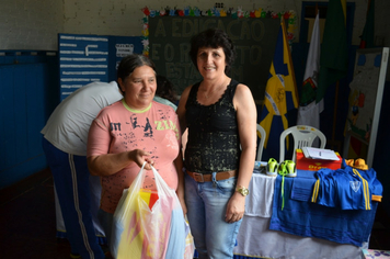 Foto - AABB Comunidade entrega Kits aos alunos