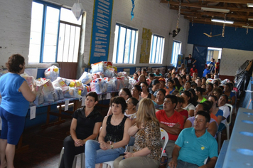 Foto - AABB Comunidade entrega Kits aos alunos