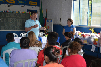 Foto - AABB Comunidade entrega Kits aos alunos