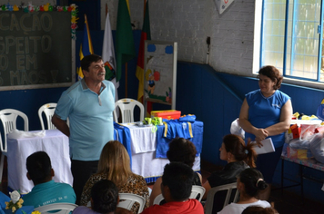 Foto - AABB Comunidade entrega Kits aos alunos