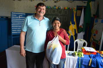 Foto - AABB Comunidade entrega Kits aos alunos