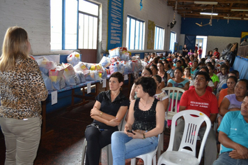 Foto - AABB Comunidade entrega Kits aos alunos