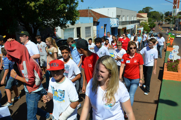 Foto - Caminhada do Dia Mundial da Água - Alunos da Escola Ayrton Senna