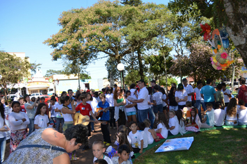 Foto - Caminhada do Dia Mundial da Água - Alunos da Escola Ayrton Senna