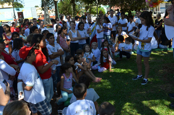 Foto - Caminhada do Dia Mundial da Água - Alunos da Escola Ayrton Senna