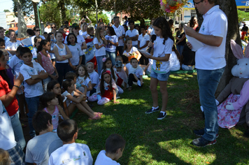 Foto - Caminhada do Dia Mundial da Água - Alunos da Escola Ayrton Senna