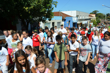 Foto - Caminhada do Dia Mundial da Água - Alunos da Escola Ayrton Senna