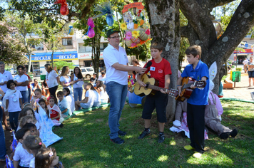 Foto - Caminhada do Dia Mundial da Água - Alunos da Escola Ayrton Senna