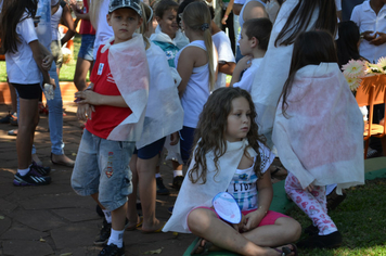 Foto - Caminhada do Dia Mundial da Água - Alunos da Escola Ayrton Senna