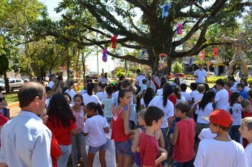 Foto - Caminhada do Dia Mundial da Água - Alunos da Escola Ayrton Senna