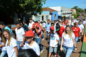 Foto - Caminhada do Dia Mundial da Água - Alunos da Escola Ayrton Senna