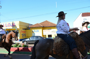 Foto - Cavalgada Feminina em Defesa do Salto Yucumã ligada ao Dia Internacional da Mulher