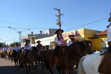 Foto - Cavalgada Feminina em Defesa do Salto Yucumã ligada ao Dia Internacional da Mulher