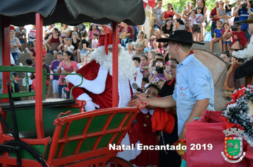 Foto - Chegada do Papai Noel - Natal Encantado 2019