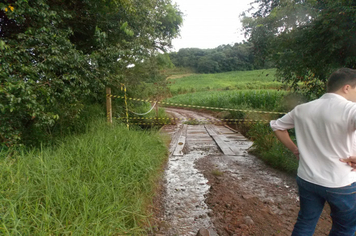 Foto - Danos em estradas, pontes e bueiros