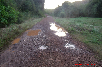 Foto - Danos em estradas, pontes e bueiros