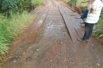 Foto - Danos em estradas, pontes e bueiros