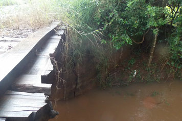 Foto - Danos em estradas, pontes e bueiros