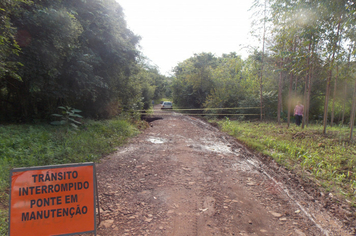 Foto - Danos em estradas, pontes e bueiros