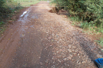 Foto - Danos em estradas, pontes e bueiros