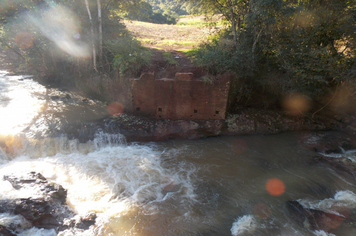 Foto - Danos em estradas, pontes e bueiros