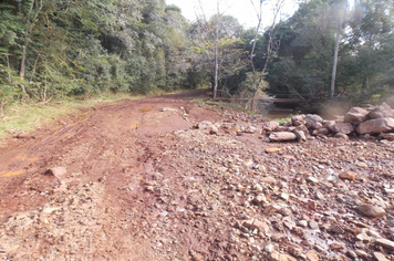 Foto - Danos em estradas, pontes e bueiros