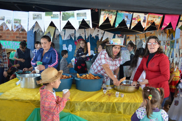 Foto - Festa de São João da Rede Municipal de Ensino