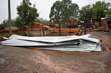 Foto - Fotos  Estragos Empresa em Tenente Portela