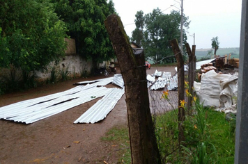 Foto - Fotos  Estragos Empresa em Tenente Portela