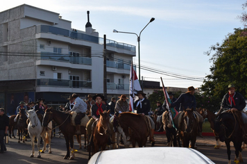 Foto - Inicia Cavalgada Ten. Mário Portela Fagundes