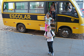 Foto - Início do Ano Letivo 2015 - Escola Municipal Ayrton Senna
