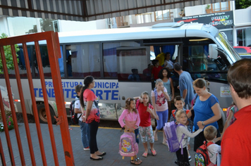 Foto - Início do Ano Letivo 2015 - Escola Municipal Ayrton Senna