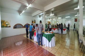Foto - Palestra Jorge Trevisol - Conhecer  a Si mesmo para Compreeder  os outros