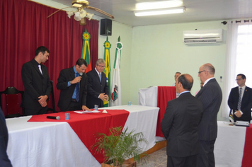 Foto - Posse do Prefeito Carboni e do Vice Valdir