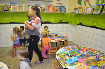 Foto - Reinauguração da Biblioteca da Escola Municipal Descobrindo o Saber - 17/04/2015