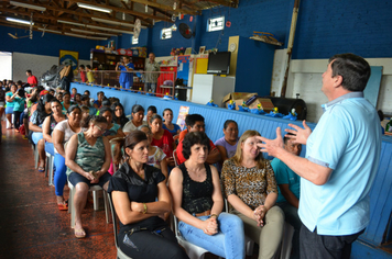 Programa AABB Comunidade entrega kits para os alunos