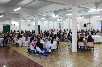 PROFISSIONAIS DA EDUCAÇÃO PARTICIPAM DE PALESTRA MOTIVACIONAL NO PRIMEIRO ENCONTRO DE 2025 EM TENENTE PORTELA