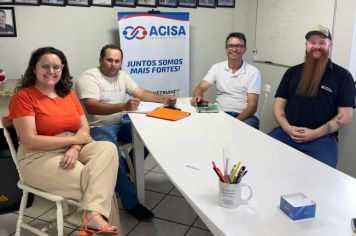 ADMINISTRAÇÃO MUNICIPAL E ACISA REAFIRMAM PARCERIA EM REUNIÃO ESTRATÉGICA