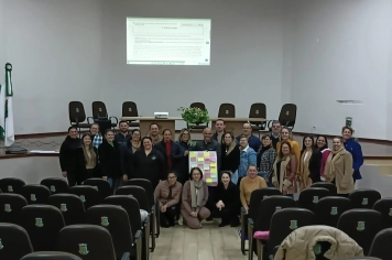 TENENTE PORTELA SEDIA ENCONTRO REGIONAL E AVANÇA NA CONSTRUÇÃO DO PLANO MUNICIPAL DE EDUCAÇÃO
