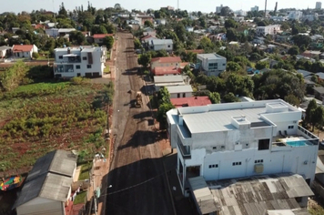 Seguem as obras para o asfaltamento das ruas Santos Dumont e Potiguara
