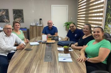REUNIÃO NO GABINETE DO PREFEITO DISCUTE PARCERIA PARA O PROGRAMA AABB COMUNIDADE