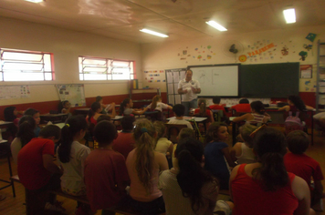A Escola Ayrton Senna realizou trabalho sobre o trânsito