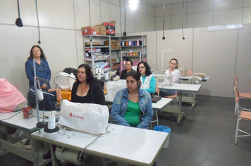 CRAS realiza encerramento de Oficina de Corte e Costura