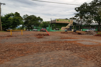 Secretaria de Serviços Urbanos realiza a recuperação  de calçamento em ruas da cidade