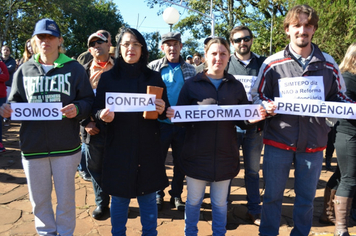 Sindicato dos Municipários realiza mobilização contra as reformas trabalhista e previdenciária