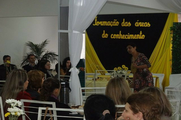 Professores participam de formação por área em Itapiranga-SC