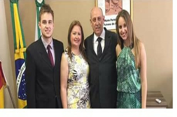 Prefeito Clairton Carboni deseja uma Feliz Páscoa à  todos os Portelenses