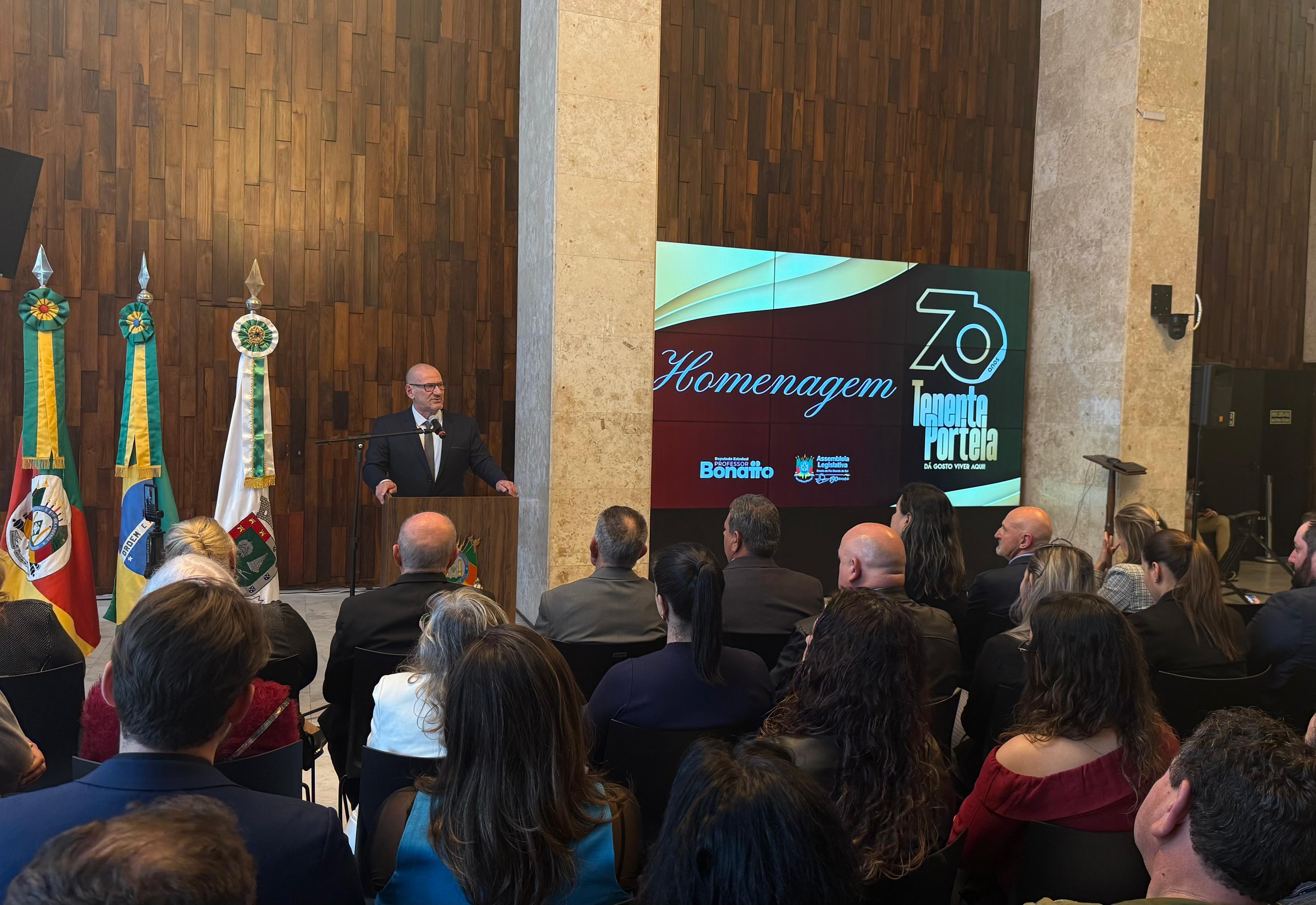 TENENTE PORTELA CELEBRA 70 ANOS DE EMANCIPAÇÃO COM ENTREGA INÉDITA DE COMENDA DE HONRA