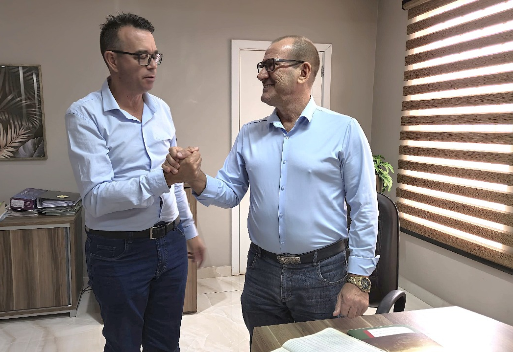 VICE-PREFEITO CLAUDENIR SCHERER ASSUME COMO CHEFE DO EXECUTIVO EM EXERCÍCIO EM TENENTE PORTELA
