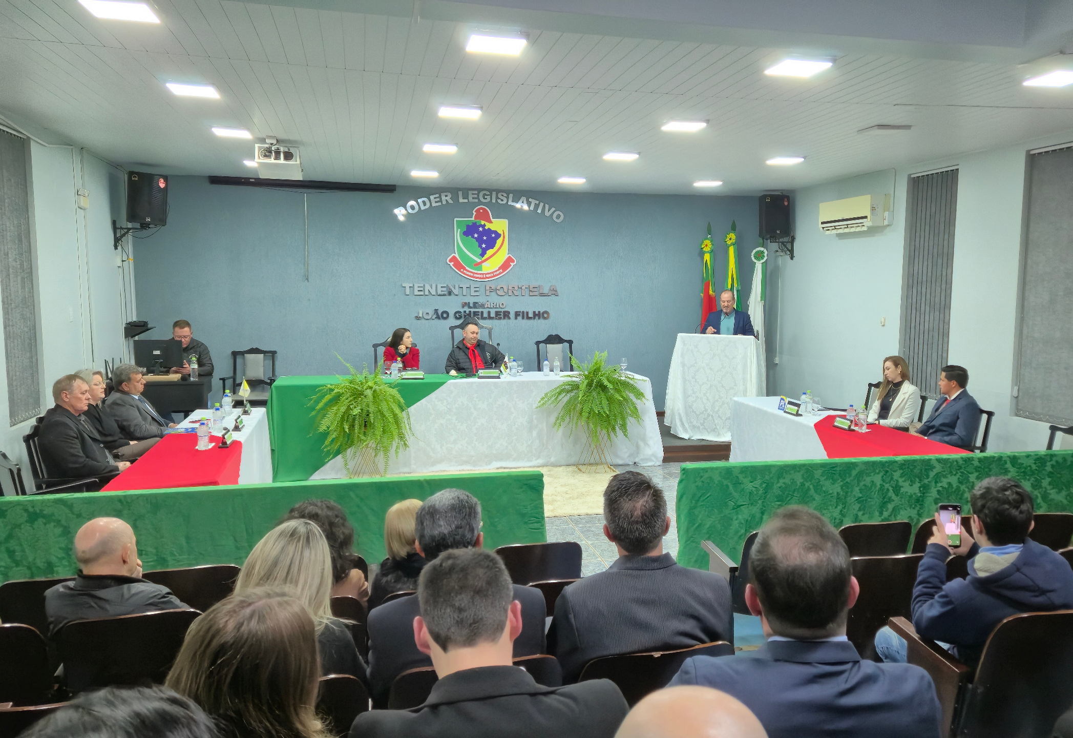 SESSÃO SOLENE CELEBRA OS 70 ANOS DO MUNICÍPIO